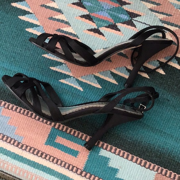 White House Black Market Heels - Picture 3 of 6